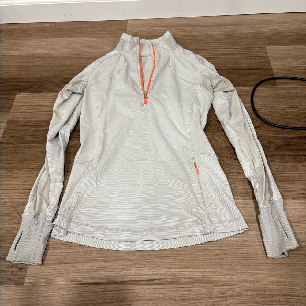 Lululemon Women's Gray Long Sleeve Top